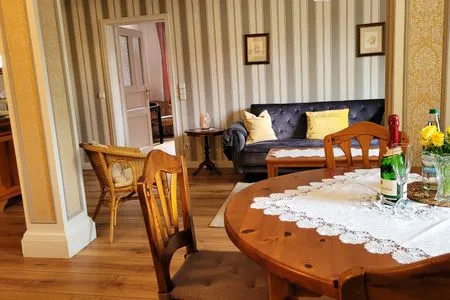 Wohnbereich mit Stil! Ferienwohnung Ratssaal
