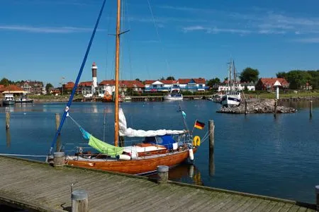 Neighbourhood Ferienwohnungen Fischerstieg Ostseekieker