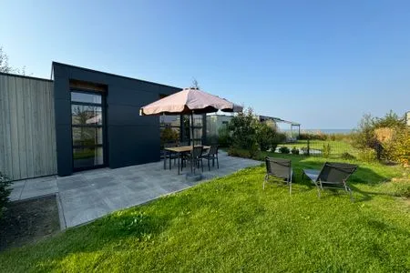 Enkhuizer Strand Chalet Wellenreiter mit Zaun Zweite Reihe Haus Nr. 213 Enkhuizen / IJsselmeer - 