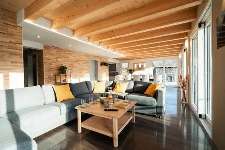 Wohnzimmer Chalet Lehni mit separatem Apartment