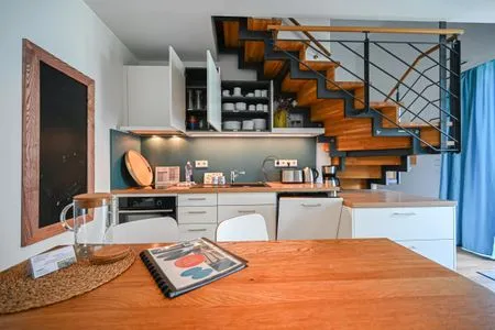 Küche / Küchenzeile Apartment mit Balkon 7/5 OG