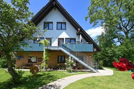 Hauptansicht Apartment 7b ARTS mit überdachtem Balkon