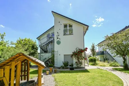 Hauptansicht Apartment Gartenblick 7/5 EG mit überdachter Terrasse barrierefrei