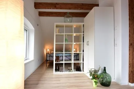 Schlafzimmer Romantische Wohnung Billet im historischen Bahnhof mit Bergblick