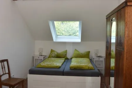 Schlafzimmer Romantische Wohnung Wartesaal im historischen Bahnhof mit Terrasse