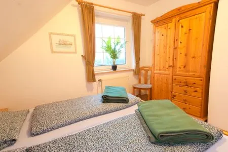 1.Schlafzimmer Leuchtturm Irene