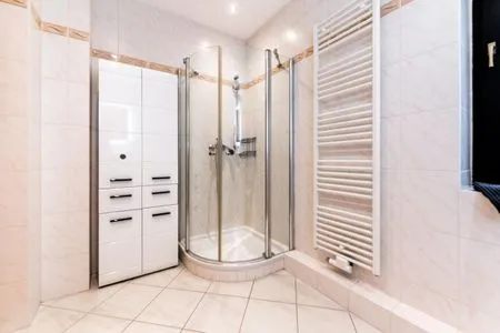 Badezimmer MonteurWohnung*Dresden-Klotzsche II