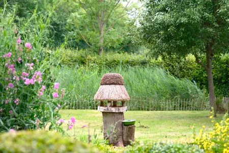 Idyllischer Bauerngarten rund um die Reetdachkate Reetdachkate Fuchsgraben