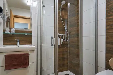 Badezimmer Wohnung 11 mit sonniger Terrasse