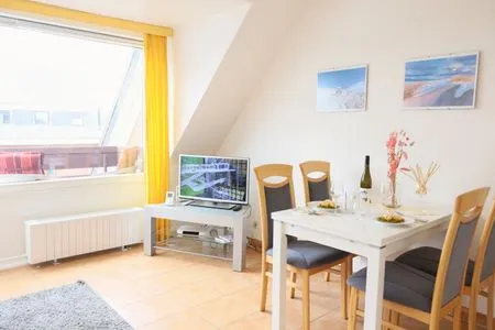 Wohnzimmer Dünenstr. 31a, OG rechts