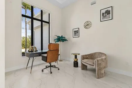 office Villa Sir Henry 2