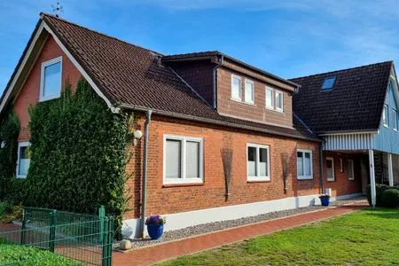 Hauptansicht Ferienwohnung "Achtern Diek 1" 1. Reihe an der Ostseeküste