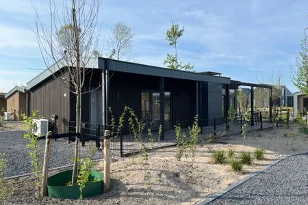  Enkhuizer Strand Chalet Suydersee Huys mit Zaun Nr. 462