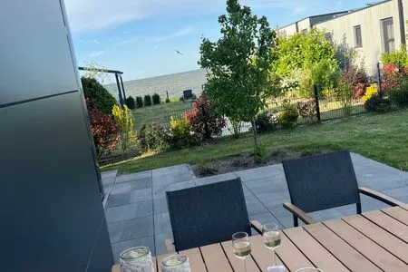 Enkhuizer Strand Chalet Wellenreiter mit Zaun Zweite Reihe Haus Nr. 213 Enkhuizen / IJsselmeer - 