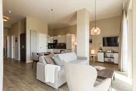 Ferienwohnung Sonnengott in Wustrow offener Wohnbereich mit Küche  Sonnengott