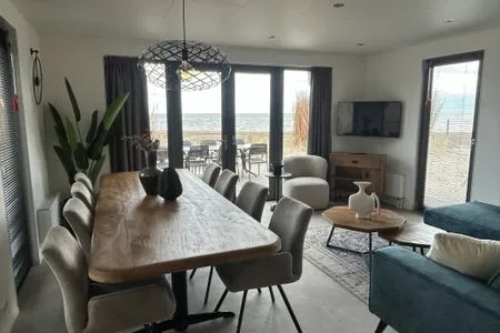 Enkhuizer Strand BeachHouse Strandgut mit Zaun Nr. 400 Enkhuizen / IJsselmeer - 