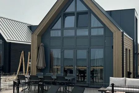 Enkhuizer Strand BeachHouse Strandgut mit Zaun Nr. 400 Enkhuizen / IJsselmeer - 