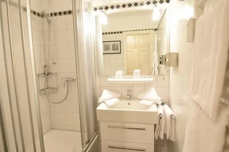 Badezimmer Kampstr. 9, W6, GB3