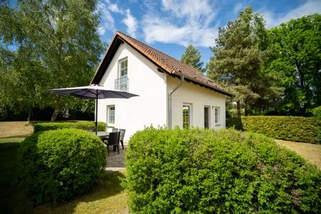 Ferienhaus Schwanensee Ferienpark Lenzer Höh Gebäudeansicht  Schwanensee