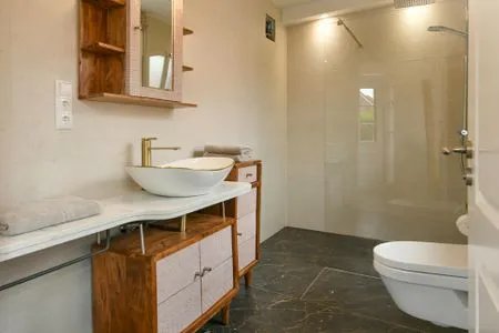 Badezimmer Haus Christine Ferienwohnung Düünstuuv