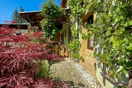 Fassade / Eingang Wohnperle Bauernhaus Meusegast