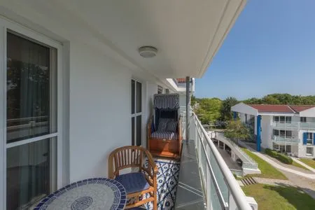 Ferienwohnung Dünensand Zingst Balkon mit Strandkorb  Dünensand
