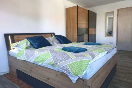 Bequemes Bett für erholsamen Schlaf im Urlaub Ferienwohnung Zur Sonne