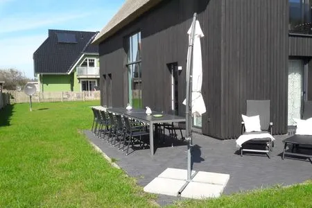 Terrasse Niege Schüün