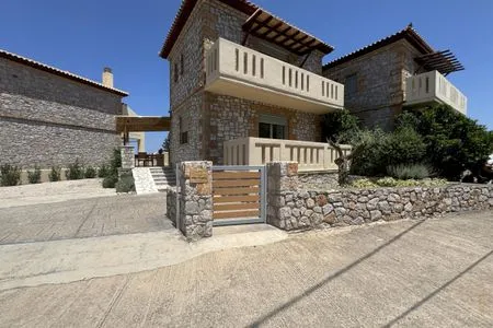 Hauptansicht  Nanita Stone House