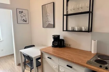 Küche / Küchenzeile Einfaches Appartement "Nicky" in Halle mit 2 Zimmern