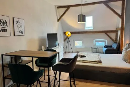 Wohnzimmer Gemütliches Dachgeschoss-Appartement "Nina" in Halle mit 2 Schlafzimmern und Stellplatz