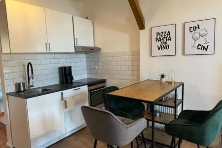 Küche / Küchenzeile Gemütliches Dachgeschoss-Appartement "Nina" in Halle mit 2 Schlafzimmern und Stellplatz