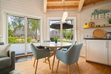 2 Ferienhaus Nordlichter - Kugelhaus am Tollensesee - Essbereich mit Ausblick  Nordlichter