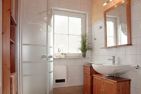 Badezimmer mit Dusche  Am Deich Haus 24