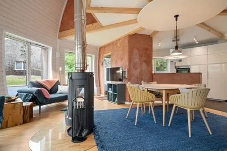 2 Ferienhaus Eos - Kugelhaus am Tollensesee - offenes Wohnkonzept  Kugelhaus Eos