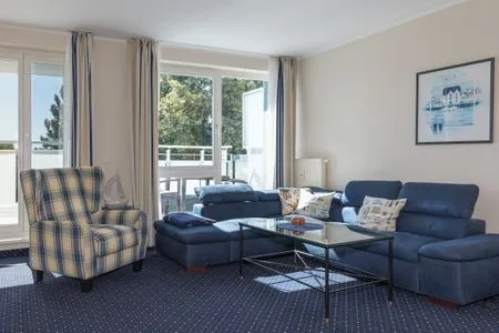 4 Apartment am Kurstrand Zingst - Blick zum Balkon  Apartment am Kurstrand