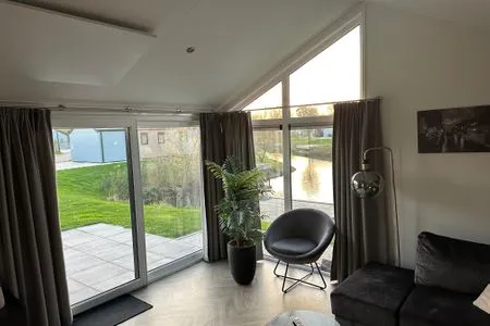  EuroParcs De IJssel Eilanden Chalet Reevemeer mit Steg IJE511