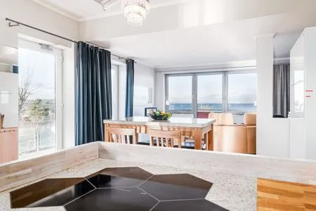Küche / Küchenzeile Strandvilla Beletage - exklusive Wohnung mit einzigartigem Meer - und Hafenblick