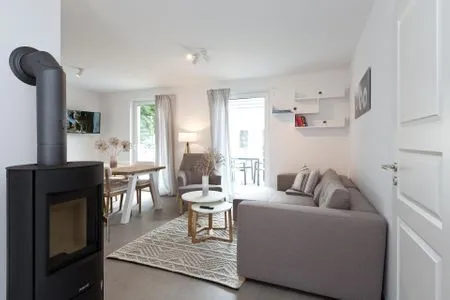 unter den Kiefern 93 EG-0 unter den Kiefern 93 EG