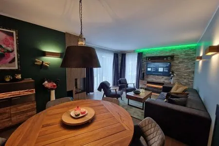 Green Eagle Lodge-1 Green Eagle Lodge