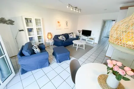 Wohnzimmer (OST8) Ferienwohnung "Lörper 2"