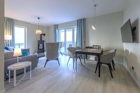 3 Ferienwohnung Strandlounge Ostseebad Wustrow ZweiWasser Alte Seefahrtschule Essbereich  Strandlounge