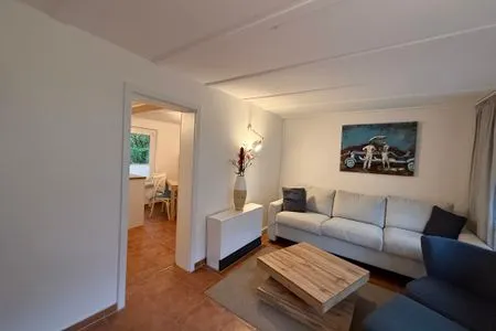  Inselglück unter Reet 100 m zum Strand (Haus 1)