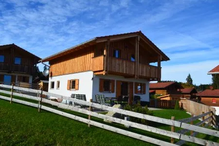 Jägar Chalet mit eingezäuntem Garten Jägar Chalet - Feriendorf Via Claudia Haus 73