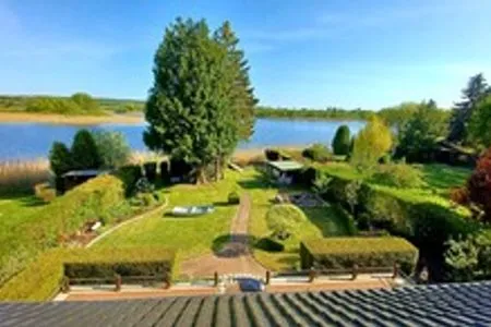  Ferienhaus direkt am See