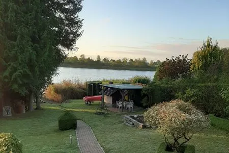  Ferienhaus direkt am See
