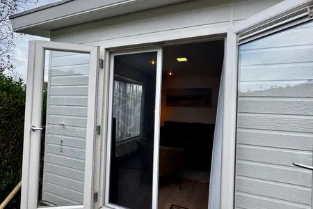  Breskens Chalet am Strandaufgang mit Zaun Haus Nr. B025