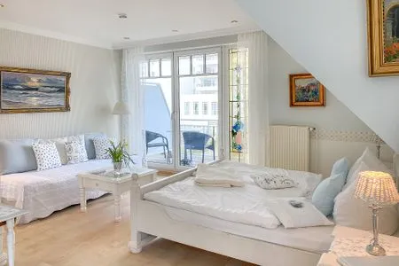 Wohnzimmer Haus Anholt App. 38 - charmante kleine Suite mit Balkon & Teilmeerblick