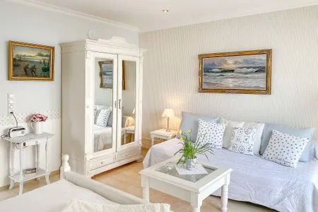 Wohnzimmer Haus Anholt App. 38 - charmante kleine Suite mit Balkon & Teilmeerblick