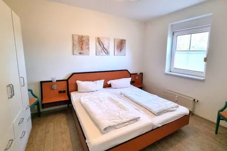 Schlafzimmer Apartment für Drei 50